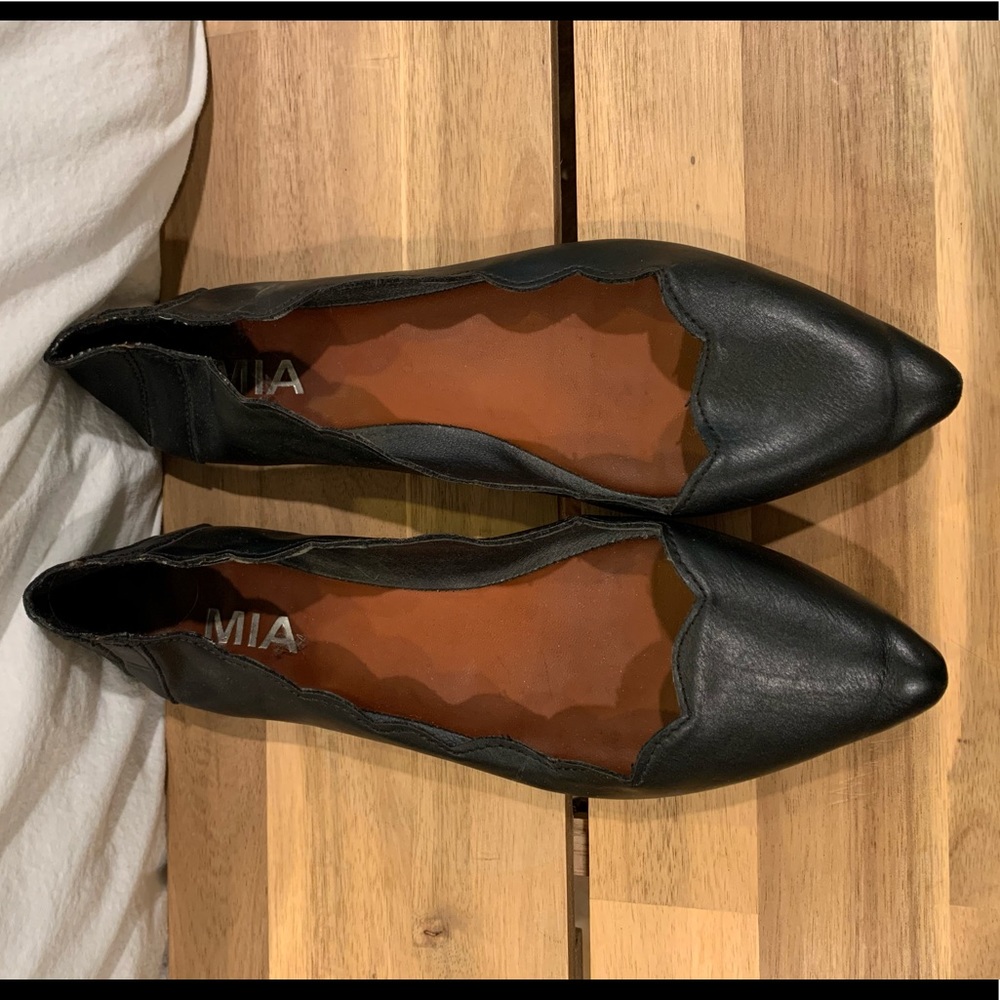 Mia flats